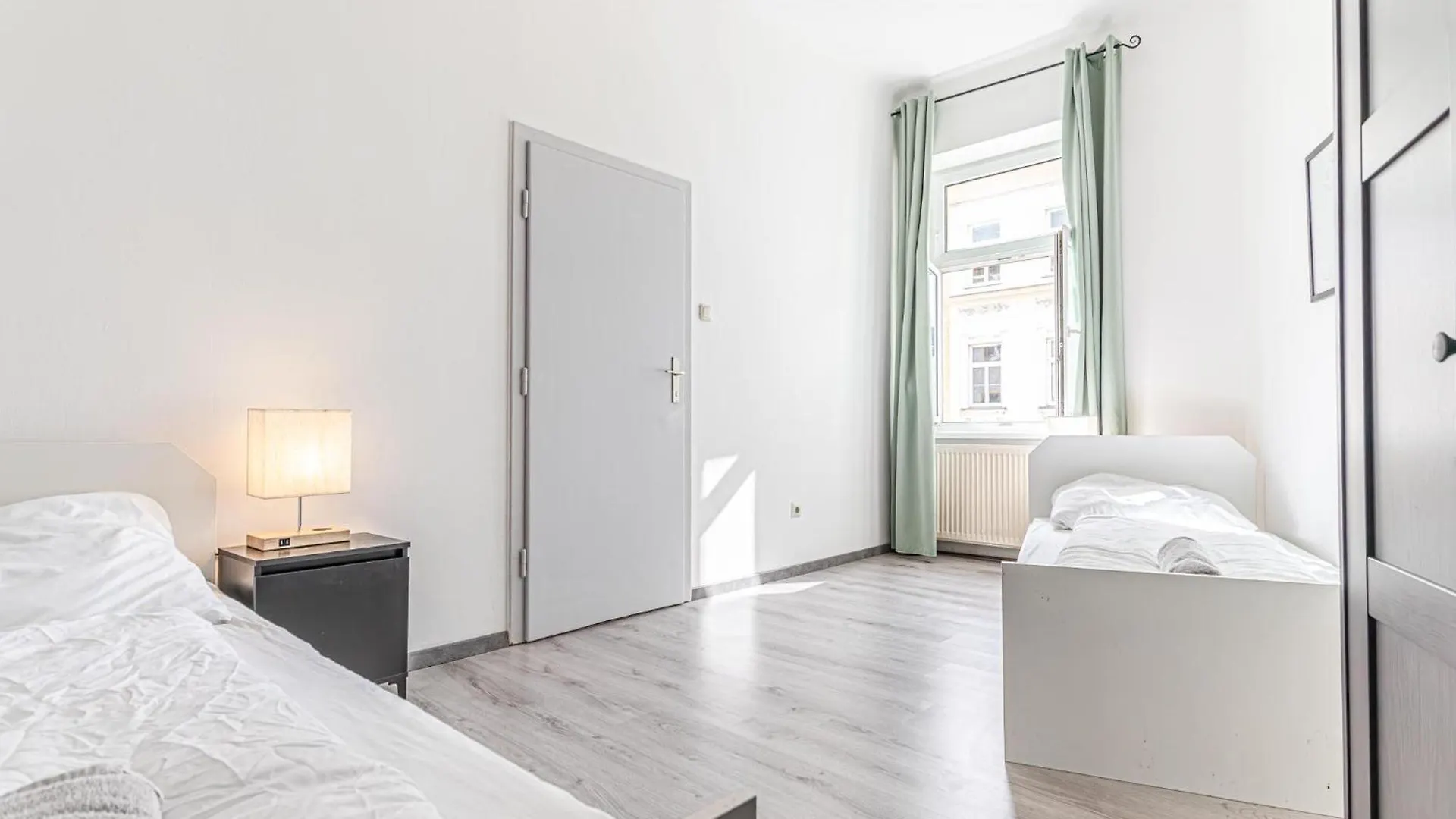 Vienna Getaway -2Br Apartment Central & Comfort Αυστρία